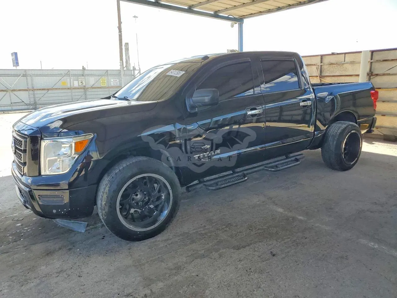 Nissan Titan 5.6L 8 2021