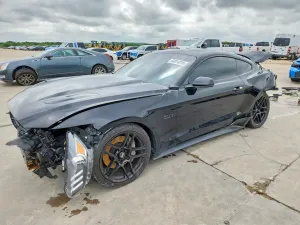 Ford Mustang 5.0L 8 2016