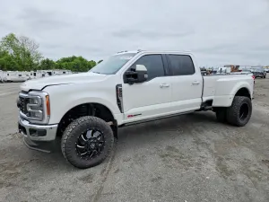Ford F-350 6.7L 8 2023