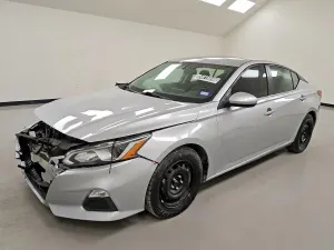 Nissan Altima 2.5L 4 2020