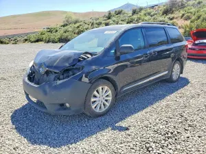 Toyota Sienna 3.5L 6 2017