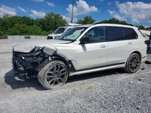 BMW X7 4.4L 8 2026