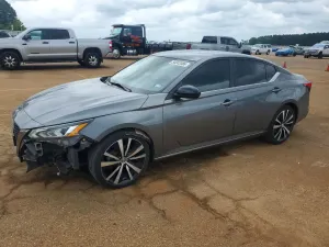 Nissan Altima 2.5L 4 2021