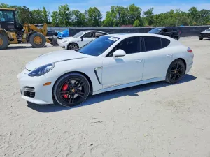 Porsche Panamera 4.8L 8 2013