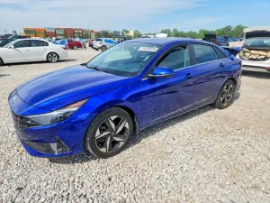 Hyundai Elantra 2.0L 4 2023
