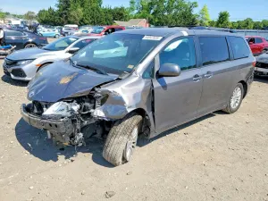 Toyota Sienna 3.5L 6 2017