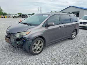 Toyota Sienna 3.5L 6 2012