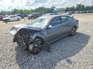 Nissan Altima 2.5L 4 2019
