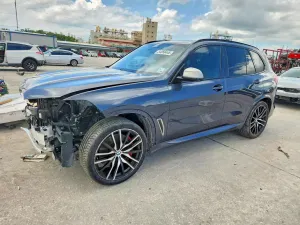 BMW X5 4.4L 8 2021