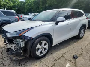 Toyota Highlander 3.5L 6 2021