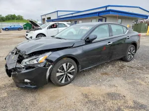 Nissan Altima 2.5L 4 2021