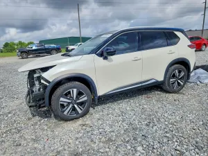 Nissan Rogue 2.5L 4 2021