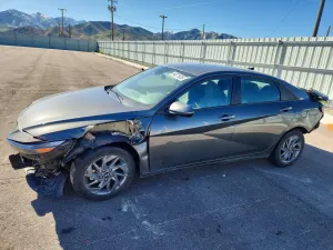 Hyundai Elantra 2.0L 4 2024