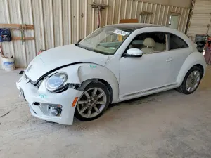 Volkswagen Beetle 2.0L 4 2019