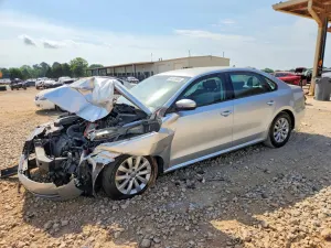 Volkswagen Passat 1.8L 4 2015