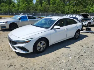 Hyundai Elantra 2.0L 4 2024