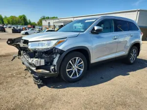 Toyota Highlander 3.5L 6 2019