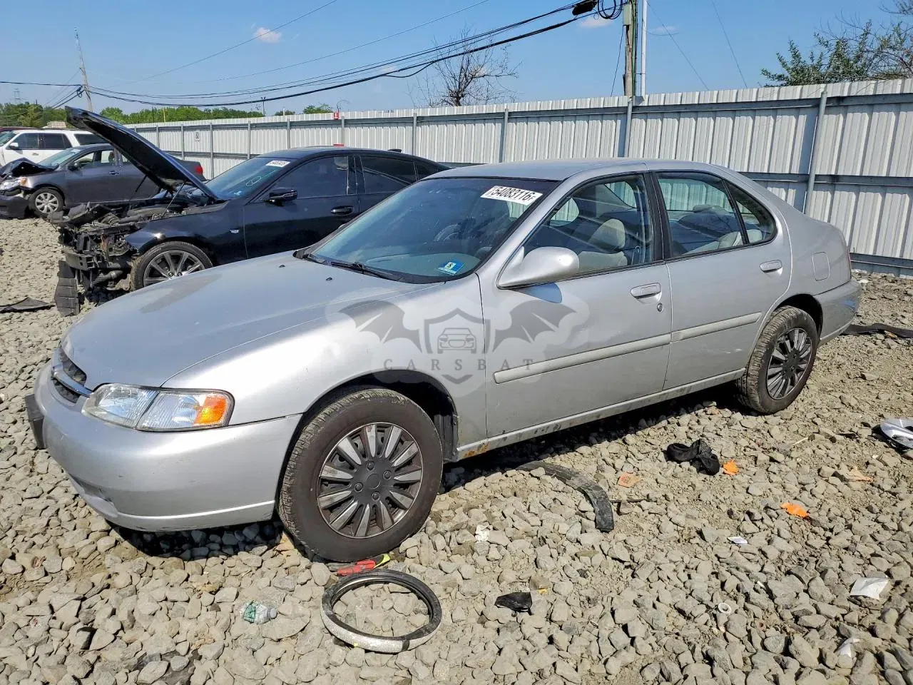 Nissan Altima 1999