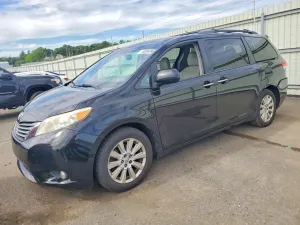 Toyota Sienna 3.5L 6 2013