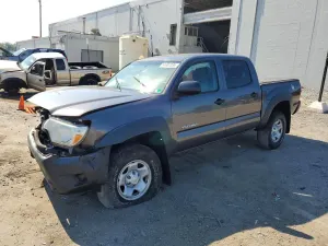 Toyota Tacoma 2.7L 4 2015
