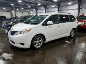 Toyota Sienna 3.5L 6 2014