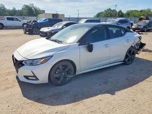 Nissan Sentra 2.0L 4 2023