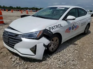 Hyundai Elantra 2.0L 4 2020