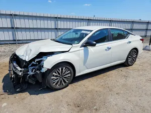 Nissan Altima 2.5L 4 2025