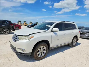 Toyota Highlander 3.5L 6 2013