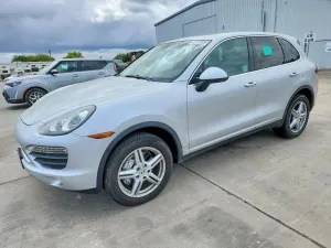 Porsche Cayenne 4.8L 8 2011