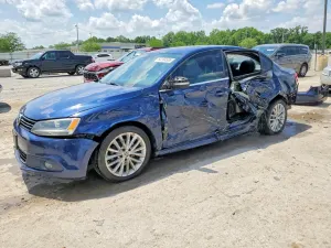 Volkswagen Jetta 2.0L 4 2013