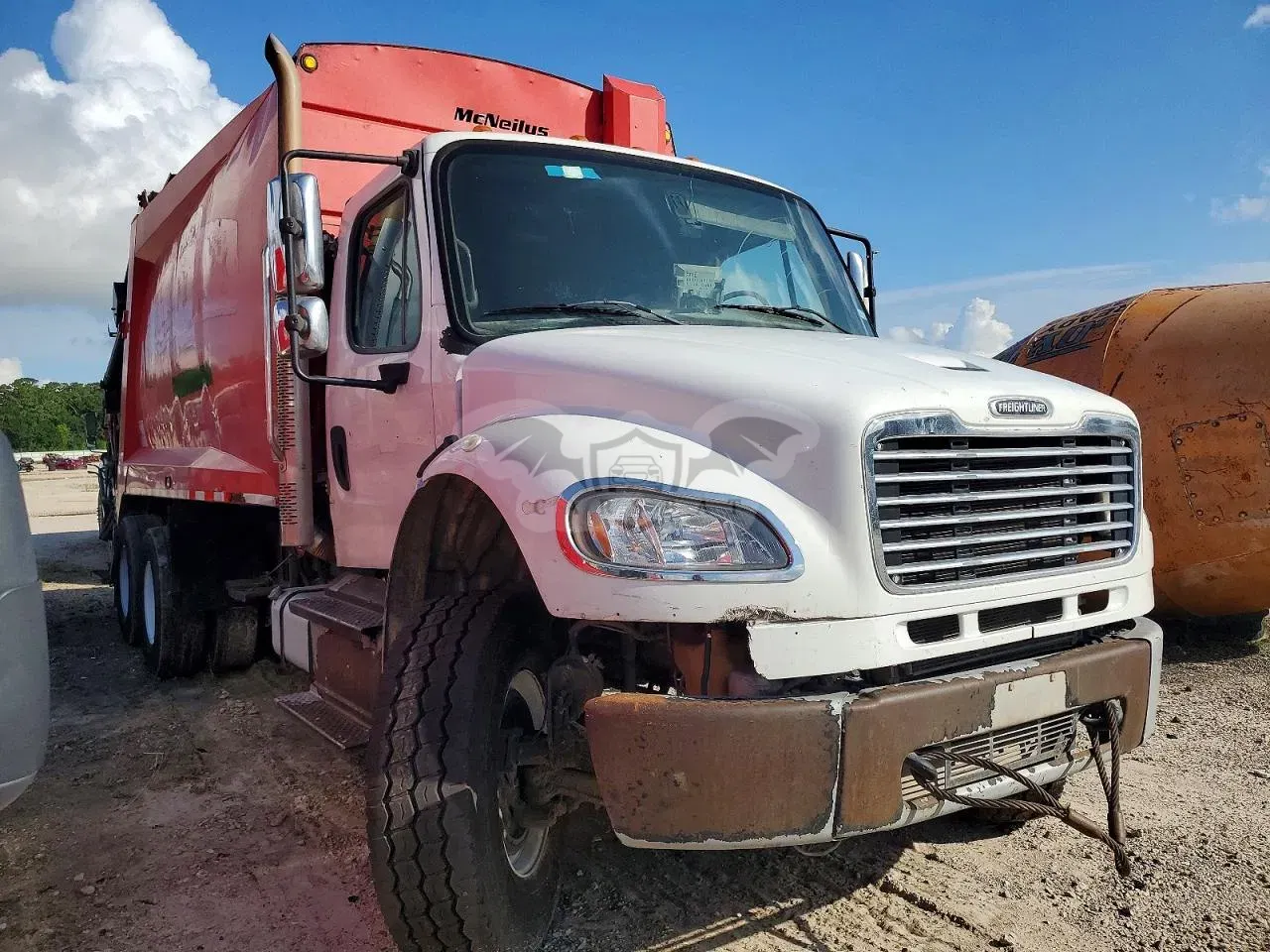 Freightliner Business Class M2 8.9L 6 2015