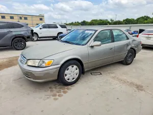 Toyota Camry 2.2L 4 2001