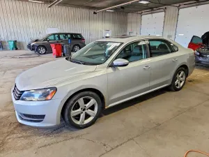 Volkswagen Passat 2.5L 5 2012