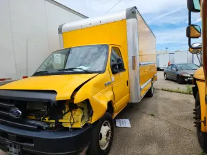 Ford Econoline 7.3L 8 2022