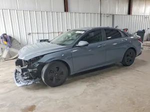 Hyundai Elantra 2.0L 4 2022