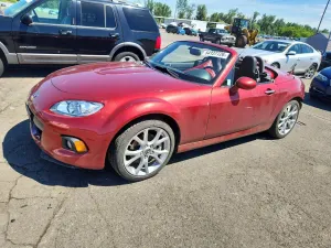 Mazda MX-5 (Miata) 2.0L 4 2015