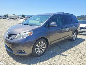 Toyota Sienna 3.5L 6 2012