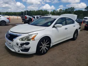 Nissan Altima 2.5L 4 2015