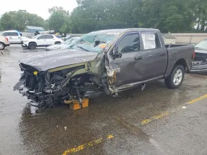 RAM 1500 5.7L 8 2014