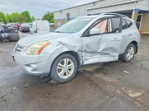 Nissan Rogue 2.5L 4 2012