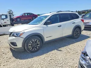 Nissan Pathfinder 3.5L 6 2020