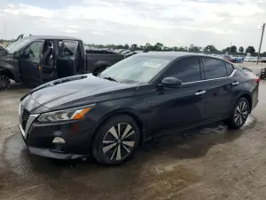 Nissan Altima 2.5L 4 2021