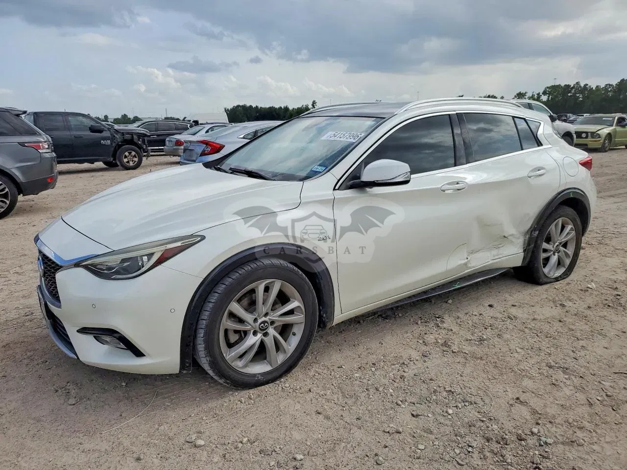 Infiniti QX30 2.0L 4 2017
