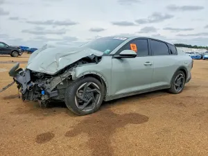 Kia K4 2.0L 4 2025