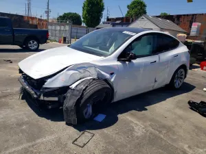 Tesla Model Y 2026