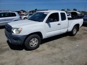 Toyota Tacoma 2.7L 4 2015