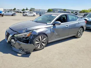 Nissan Altima 2.5L 4 2019