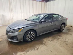 Nissan Altima 2.5L 4 2025