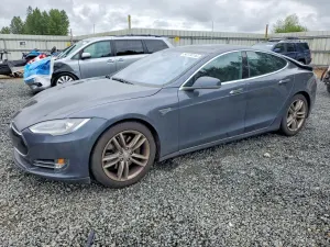 Tesla Model S 2015